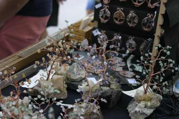 Yggdrasil (arbres de vie messager), créations Sylvie Joigneau